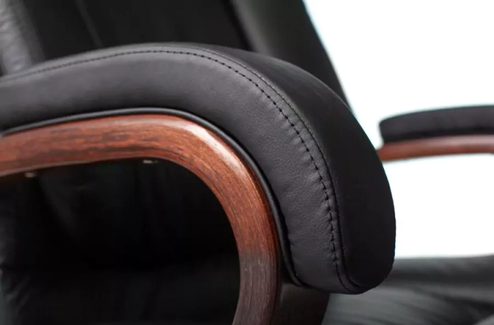 Кресло руководителя Бюрократ T-9925 Walnut, Черный