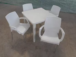 Комплект пластиковой мебели (стол квадратный «Тренд» + 4 кресла «Аэро») 
