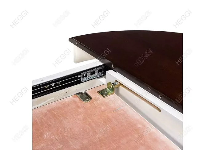 Стол Эмин, Белый
